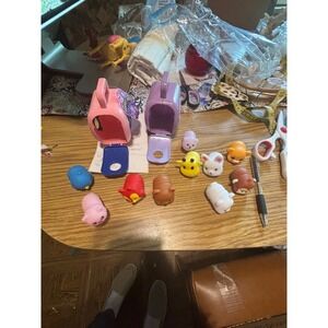 Go Play Series 3 Pocket Pets Mini Pet Carrier 10 Figures 2 Carriers Set